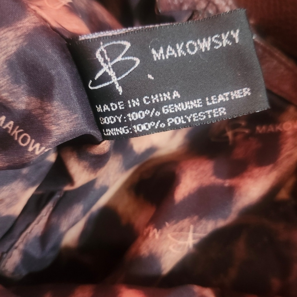 B MAKOSKY Brown Leather Quilted Shoulder Bag with Vintage Appeal - Picture 5 of 8